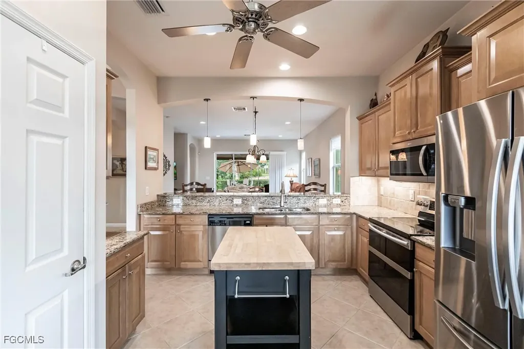 3640 Lakeview Isle Court Fort Myers FL 33905