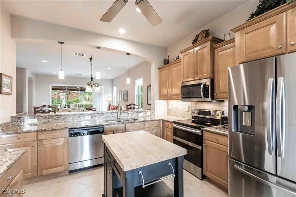 3640 Lakeview Isle Court Fort Myers FL 33905