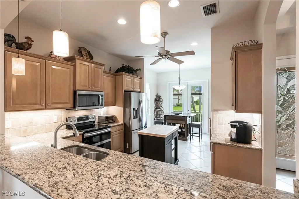 3640 Lakeview Isle Court Fort Myers FL 33905