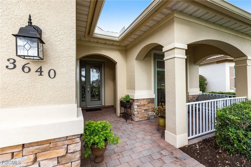 3640 Lakeview Isle Court Fort Myers FL 33905