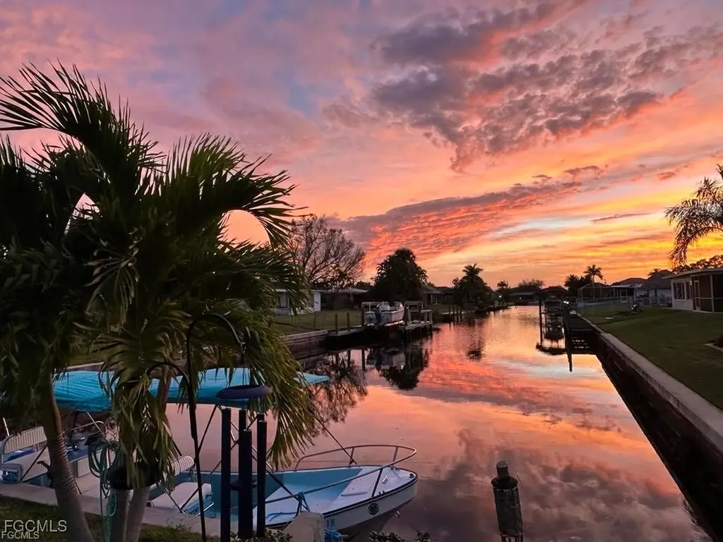 North Fort Myers FL, 4638 Vinsetta Avenue