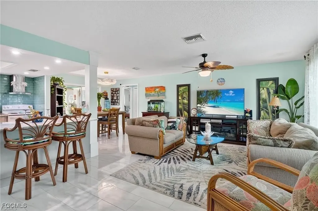 4638 Vinsetta Avenue North Fort Myers FL 33903