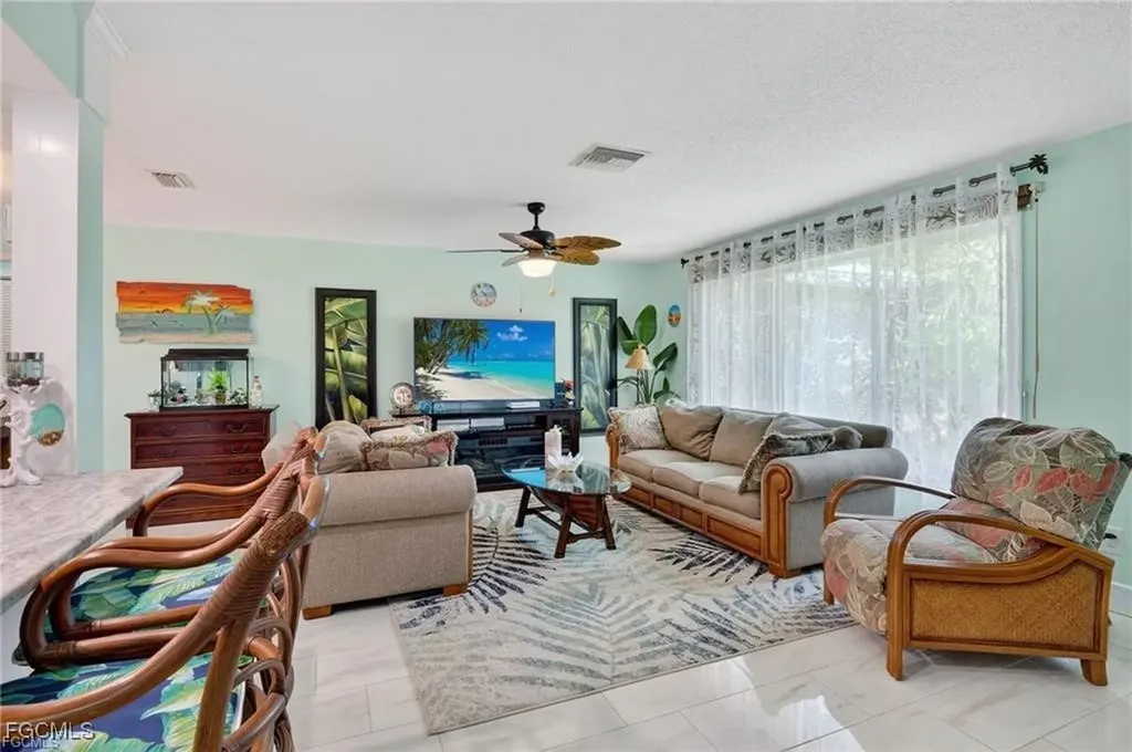 4638 Vinsetta Avenue North Fort Myers FL 33903