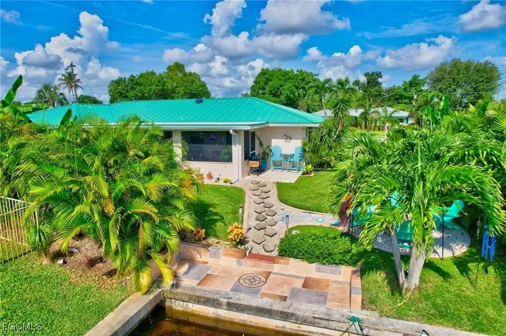 4638 Vinsetta Avenue North Fort Myers FL 33903