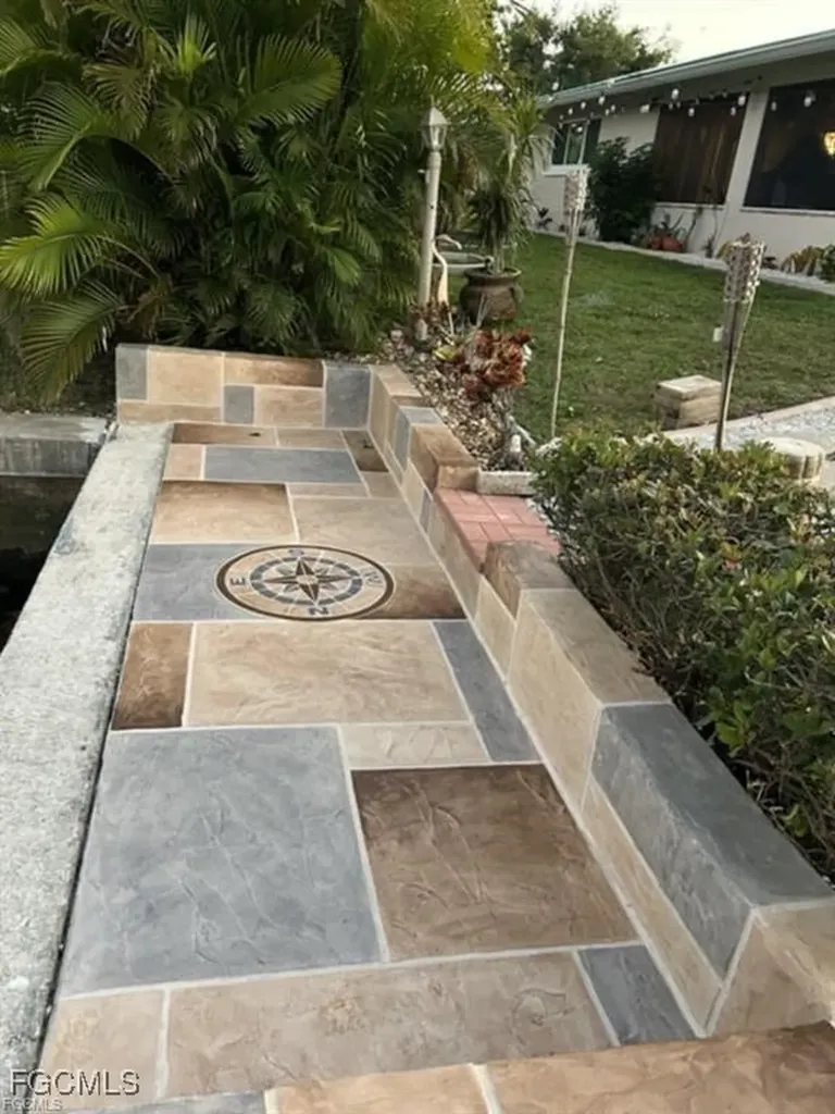 4638 Vinsetta Avenue North Fort Myers FL 33903