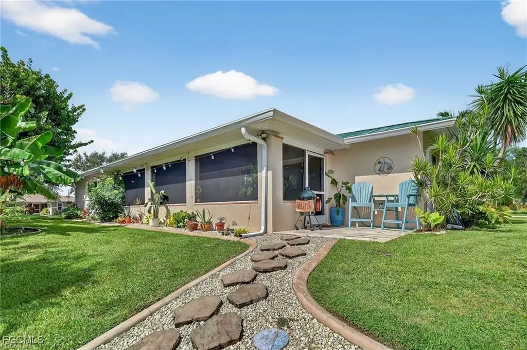 4638 Vinsetta Avenue North Fort Myers FL 33903