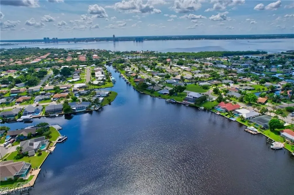 4638 Vinsetta Avenue North Fort Myers FL 33903