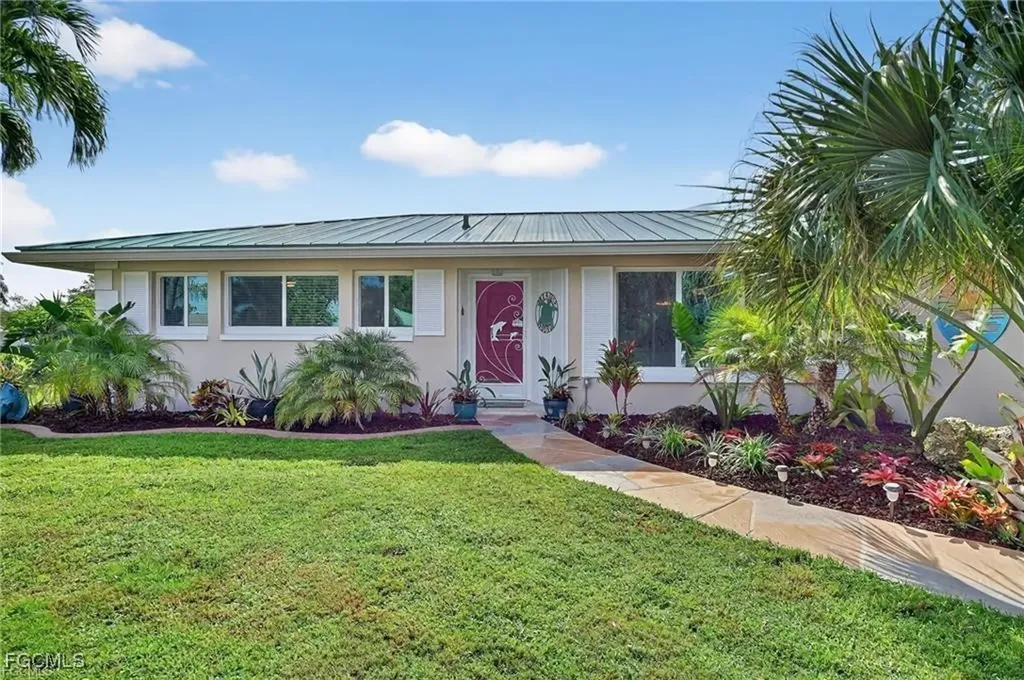 4638 Vinsetta Avenue North Fort Myers FL 33903