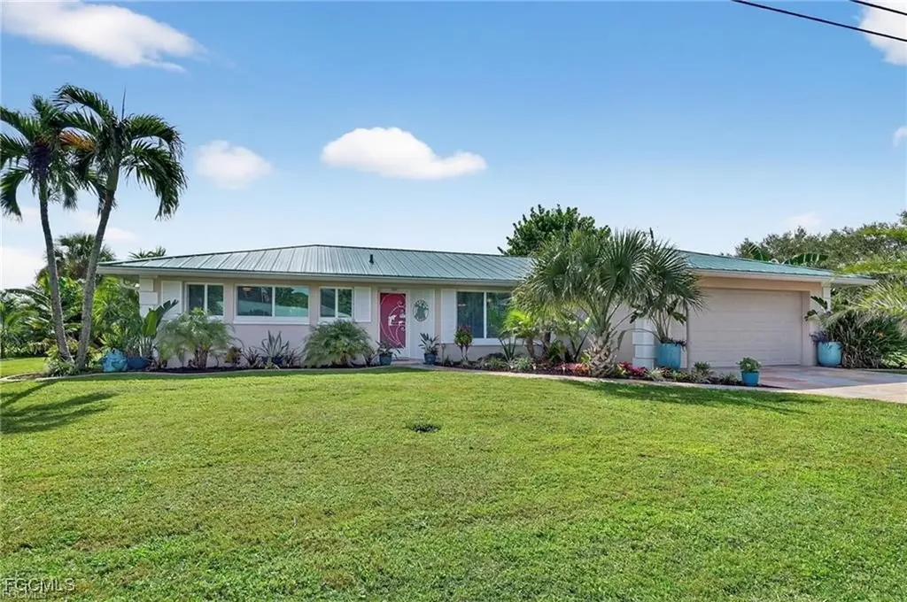 4638 Vinsetta Avenue North Fort Myers FL 33903