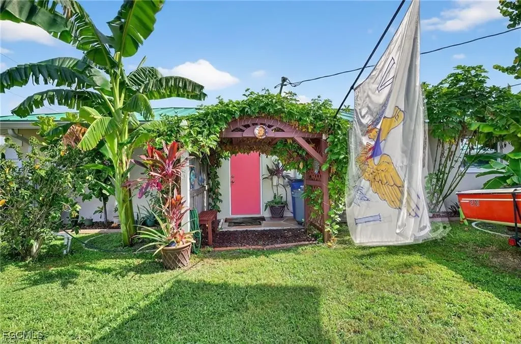 4638 Vinsetta Avenue North Fort Myers FL 33903