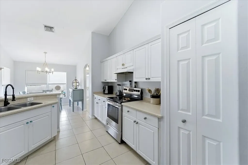 2625 NE 19th Place Cape Coral FL 33909