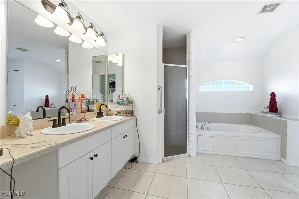 2625 NE 19th Place Cape Coral FL 33909