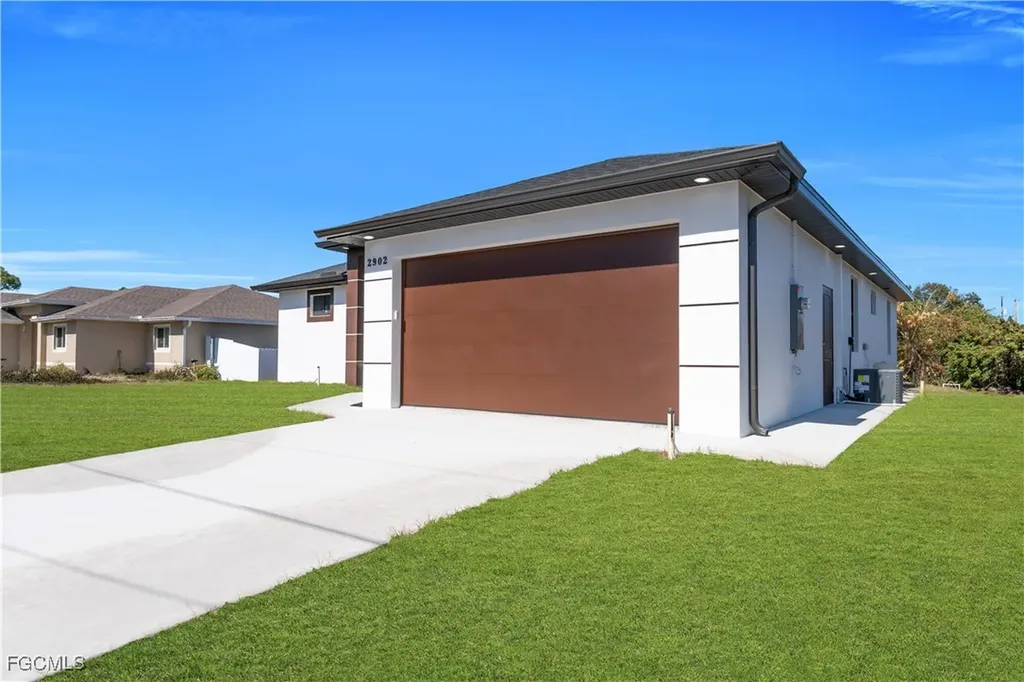2902 4th Street SW Lehigh Acres FL 33976