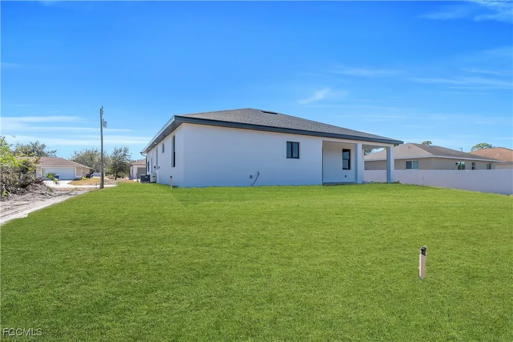2902 4th Street SW Lehigh Acres FL 33976