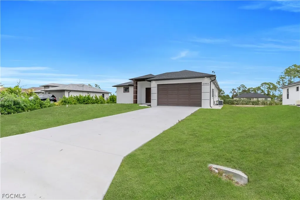 2901 Villa Avenue S Lehigh Acres FL 33976