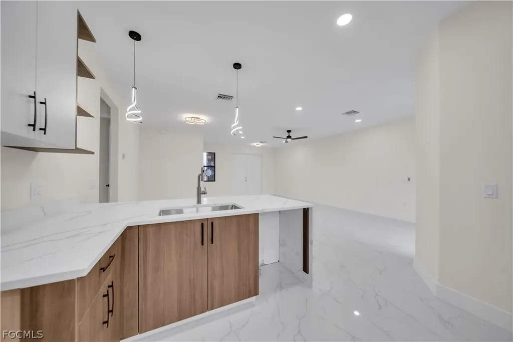 2901 Villa Avenue S Lehigh Acres FL 33976