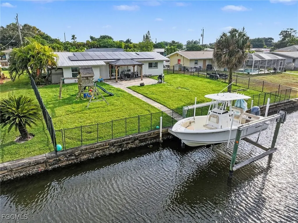 5220 Tower Drive Cape Coral FL 33904