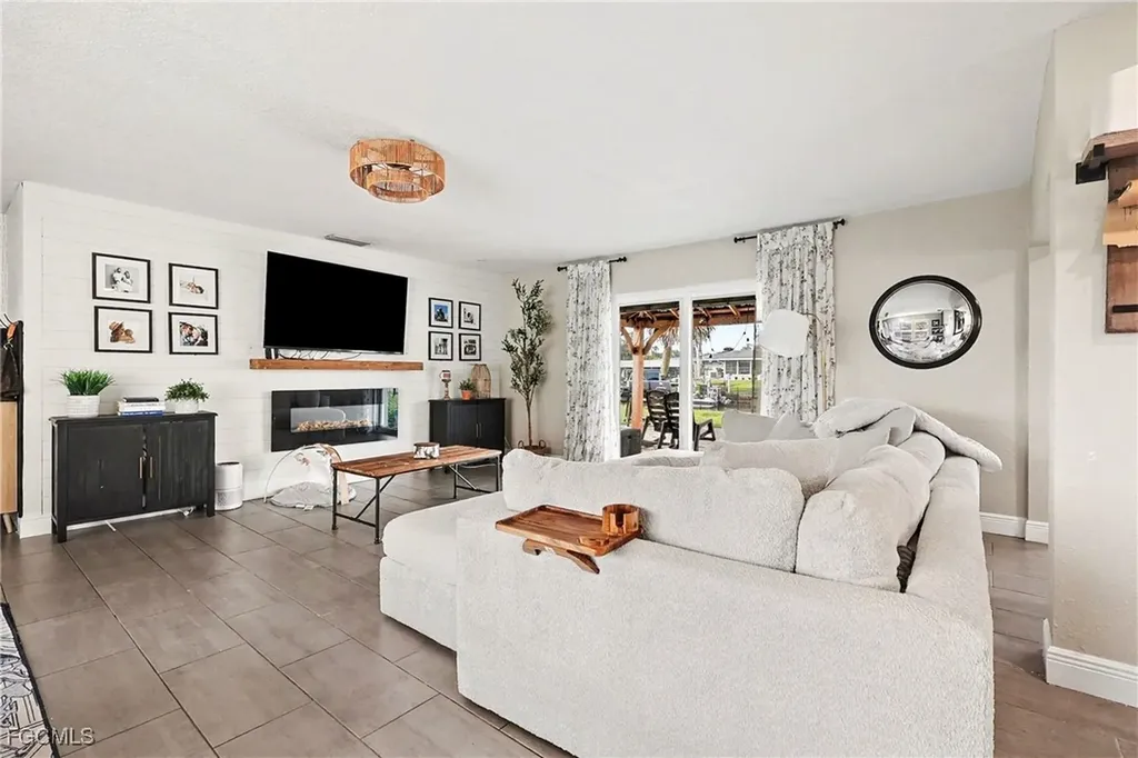 5220 Tower Drive Cape Coral FL 33904