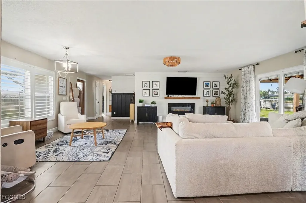 5220 Tower Drive Cape Coral FL 33904