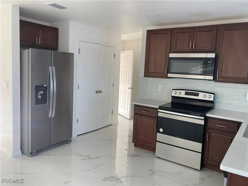 142 Plantation Drive Labelle FL 33935