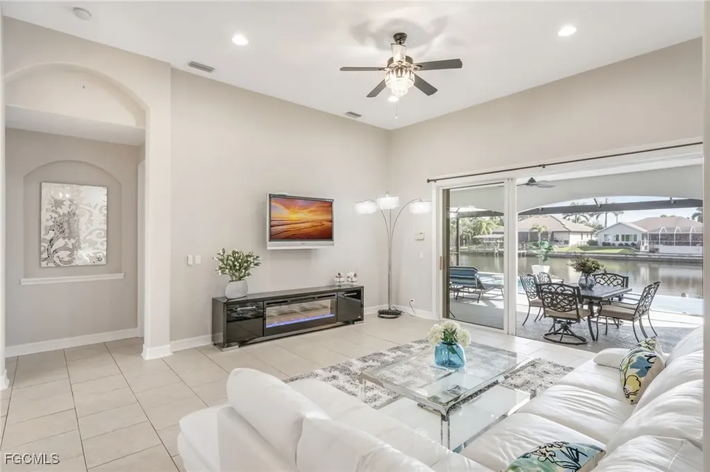 2814 SW 30th Street Cape Coral FL 33914