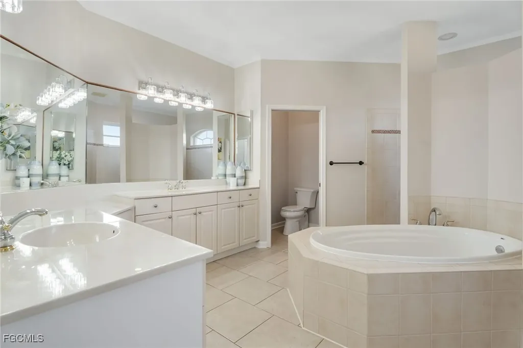 2814 SW 30th Street Cape Coral FL 33914