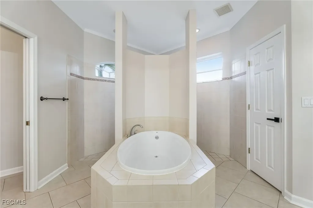 2814 SW 30th Street Cape Coral FL 33914