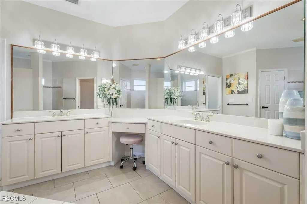 2814 SW 30th Street Cape Coral FL 33914