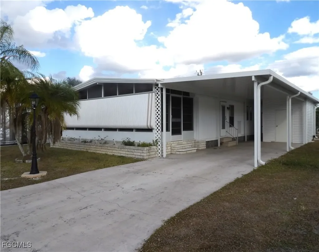 239 Shrub Lane N North Fort Myers FL 33917