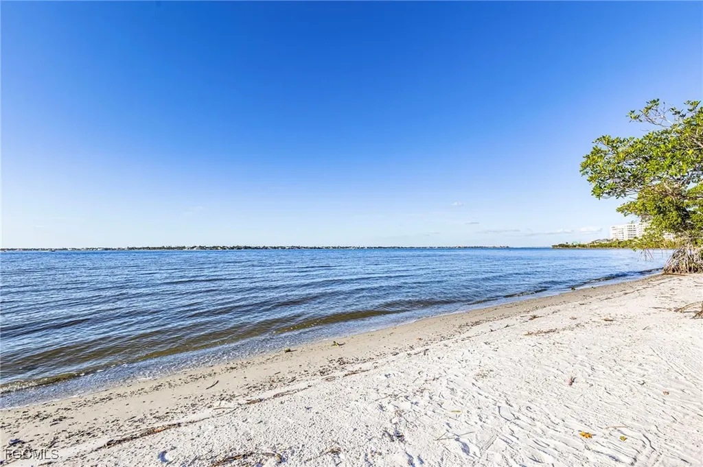 11640 Court Of Palms Fort Myers FL 33908