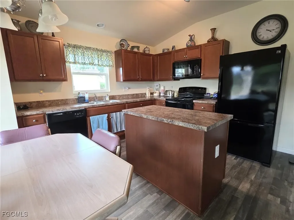 2217 SW 3rd Avenue Cape Coral FL 33991