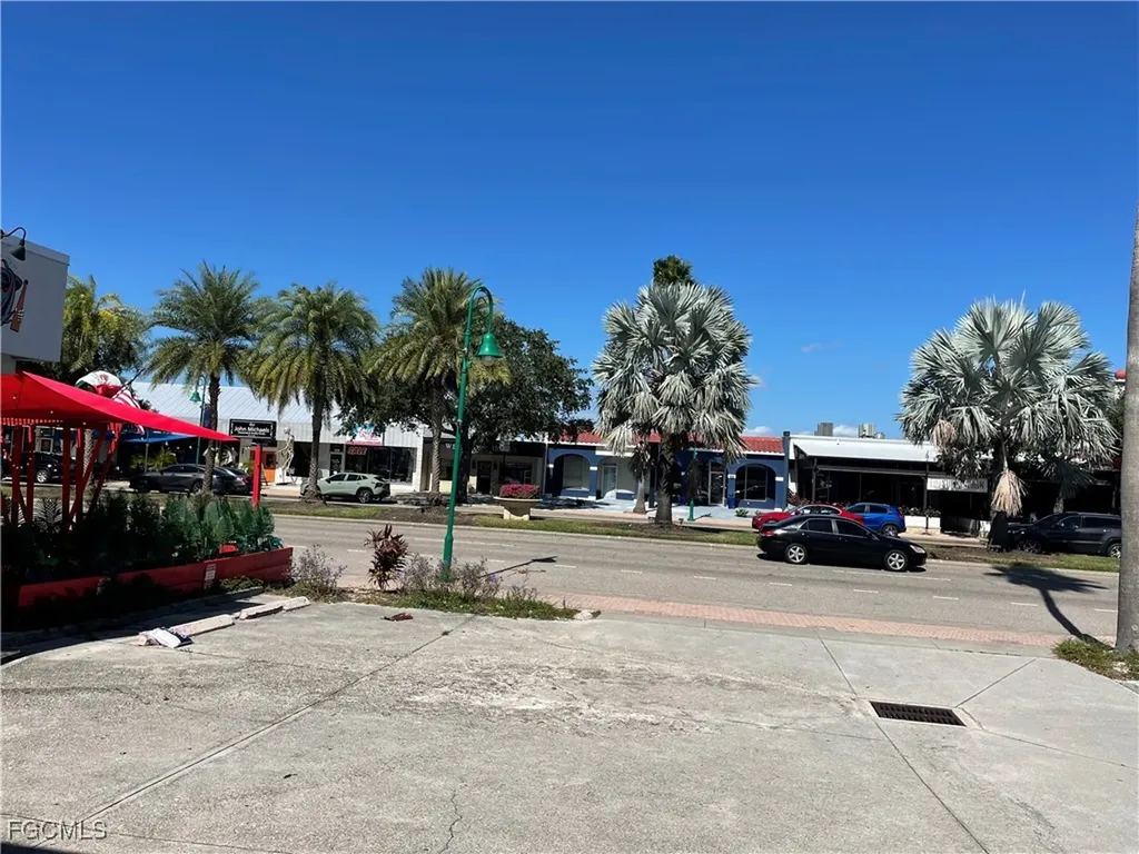 1336 Cape Coral Parkway E Cape Coral FL 33904