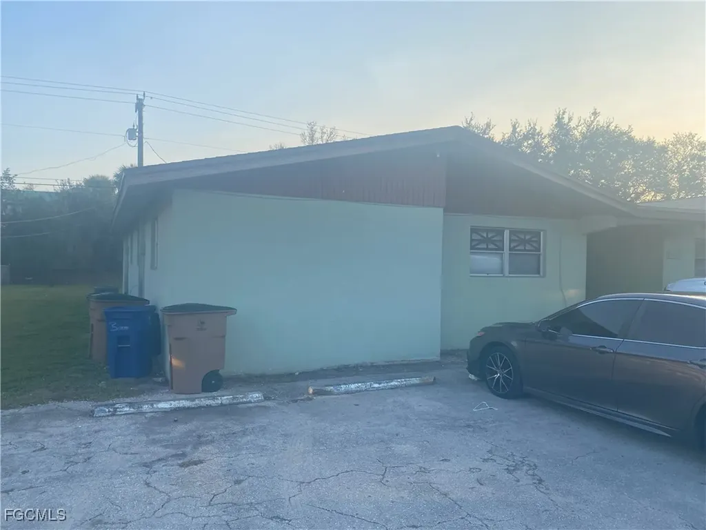 12607 1st Street Fort Myers FL 33905