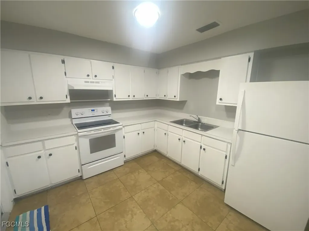 12607 1st Street Fort Myers FL 33905