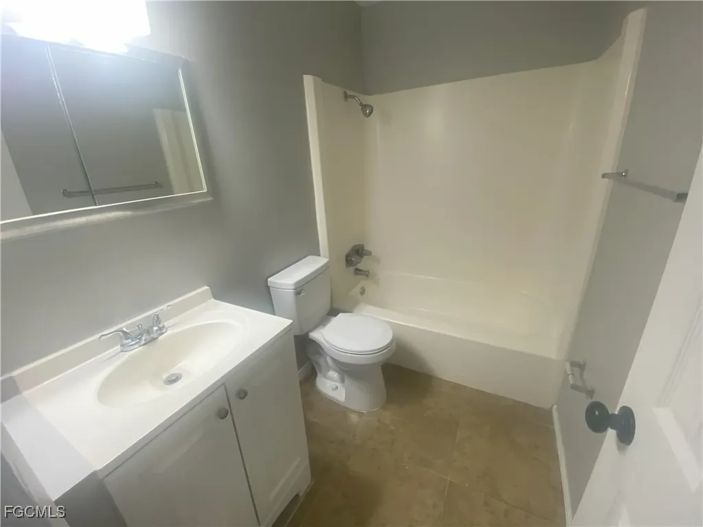 12607 1st Street Fort Myers FL 33905