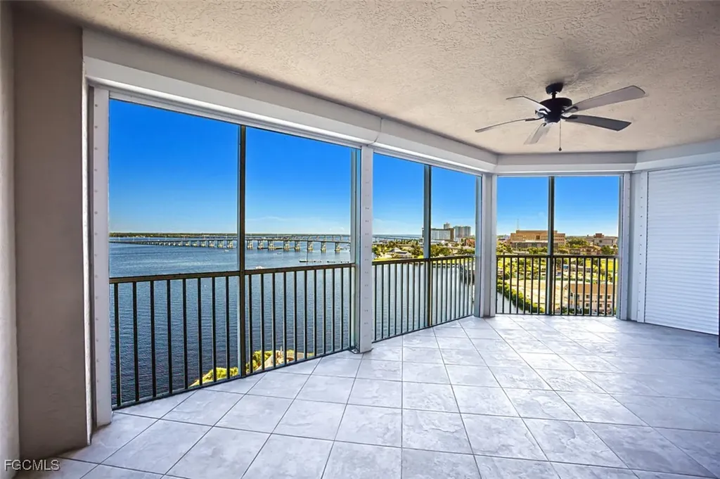 2104 W 1st Street Fort Myers FL 33901