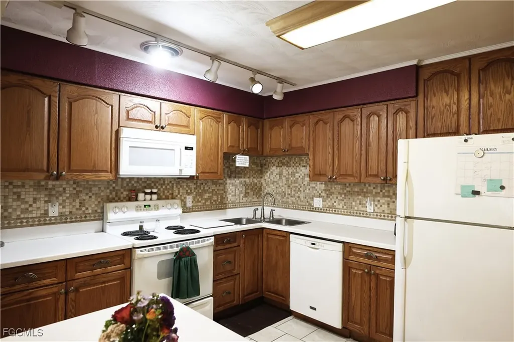 253 W Mariana Avenue North Fort Myers FL 33903