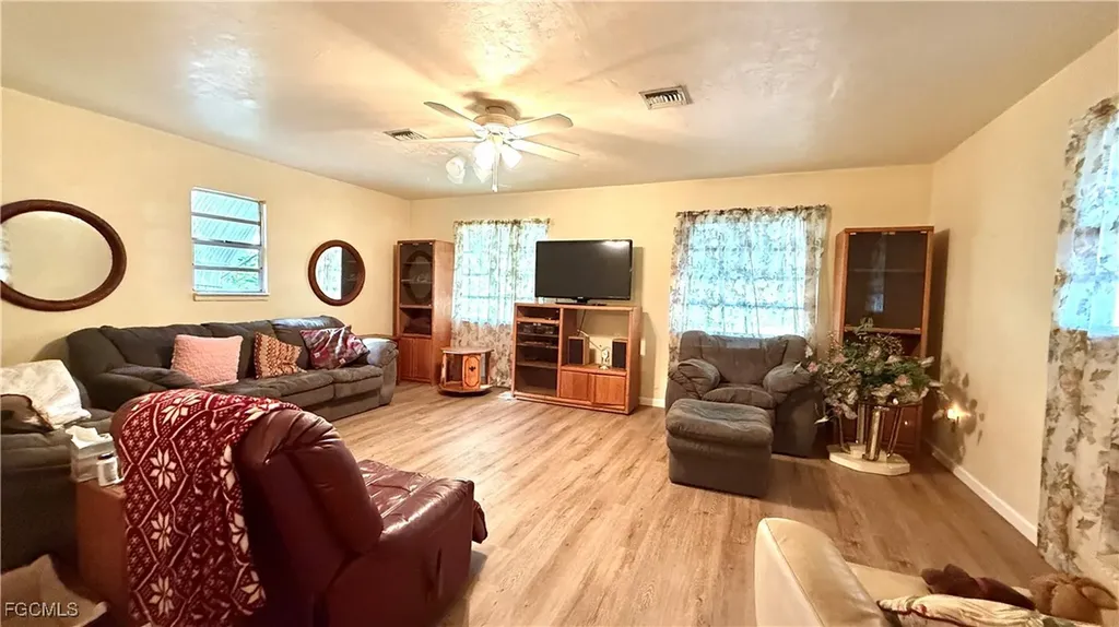 253 W Mariana Avenue North Fort Myers FL 33903