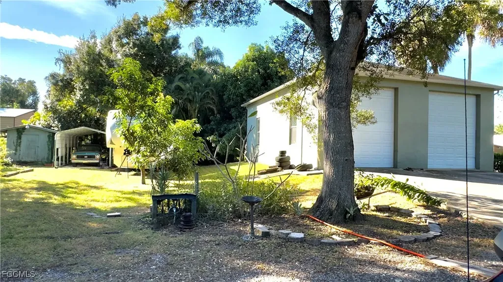253 W Mariana Avenue North Fort Myers FL 33903