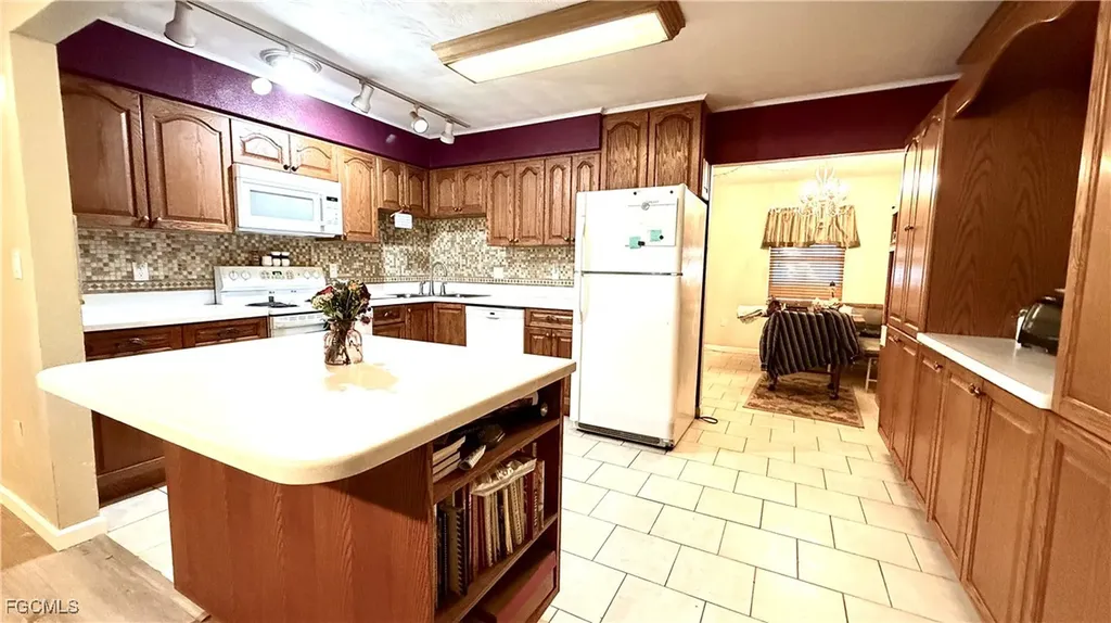 253 W Mariana Avenue North Fort Myers FL 33903