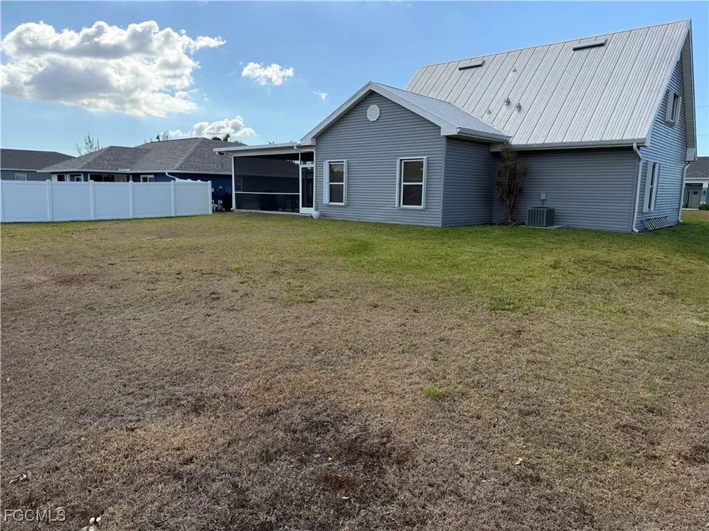 2113 NW 22nd Avenue Cape Coral FL 33993