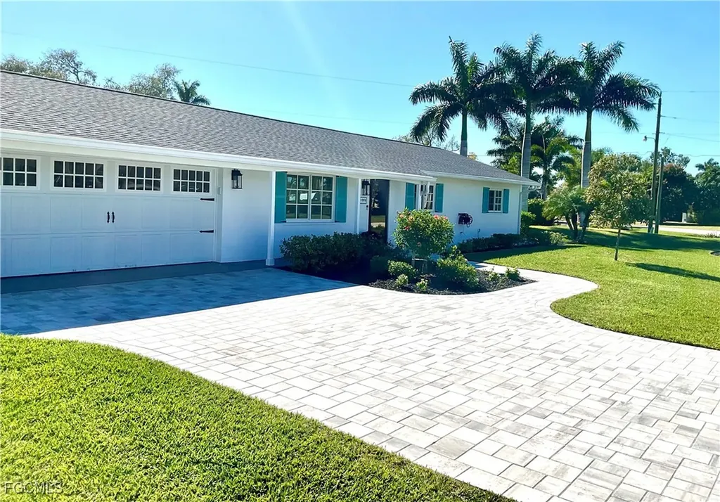 1086 N Town And River Drive Fort Myers FL 33919