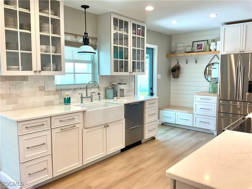 1086 N Town And River Drive Fort Myers FL 33919