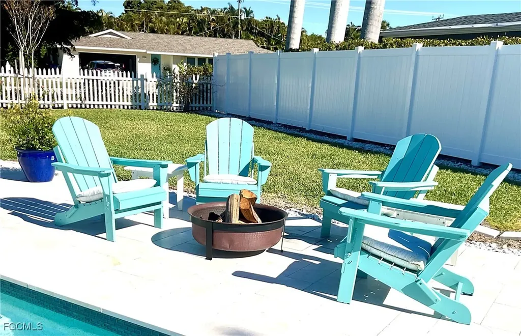 1086 N Town And River Drive Fort Myers FL 33919