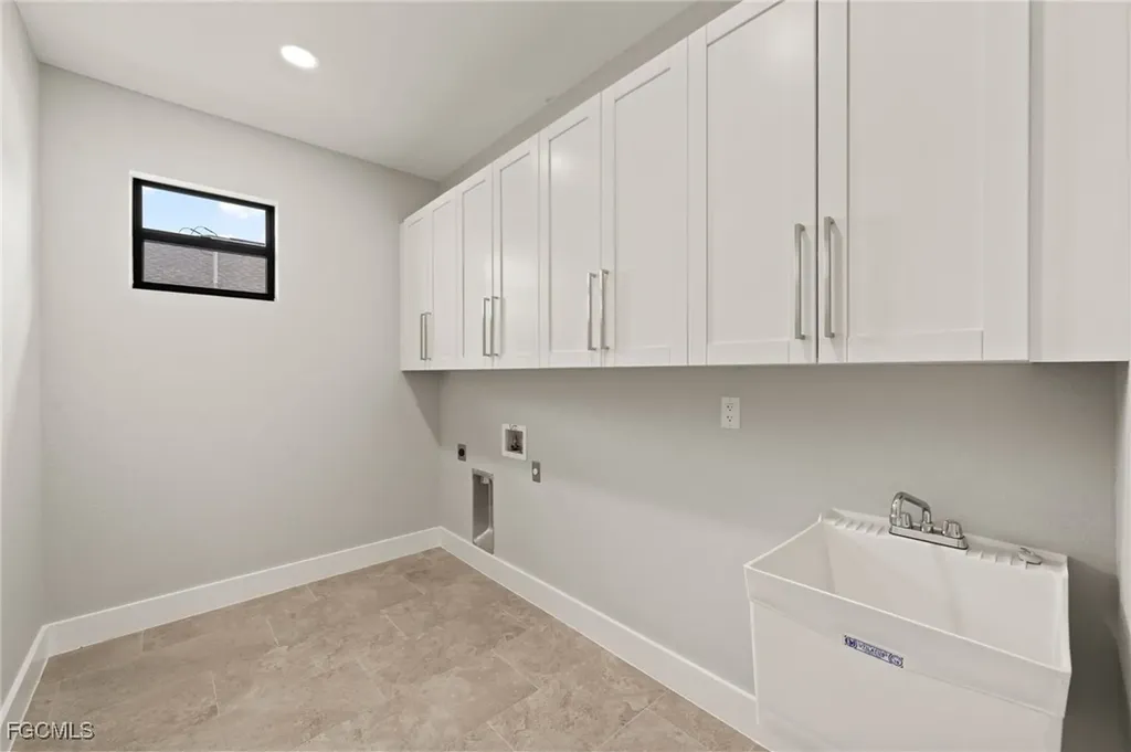 503 SW 26th Avenue Cape Coral FL 33991
