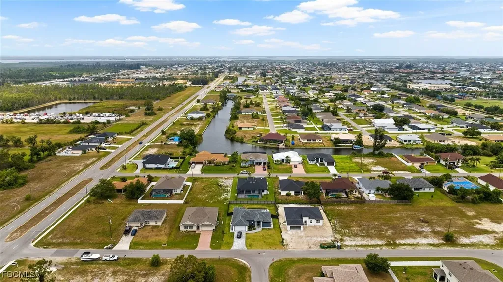 503 SW 26th Avenue Cape Coral FL 33991