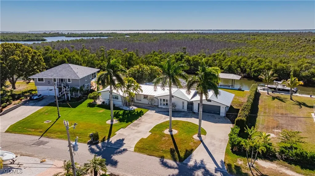 2579 Eighth Avenue St. James City FL 33956