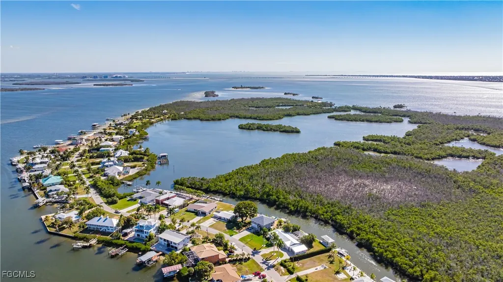 2579 Eighth Avenue St. James City FL 33956