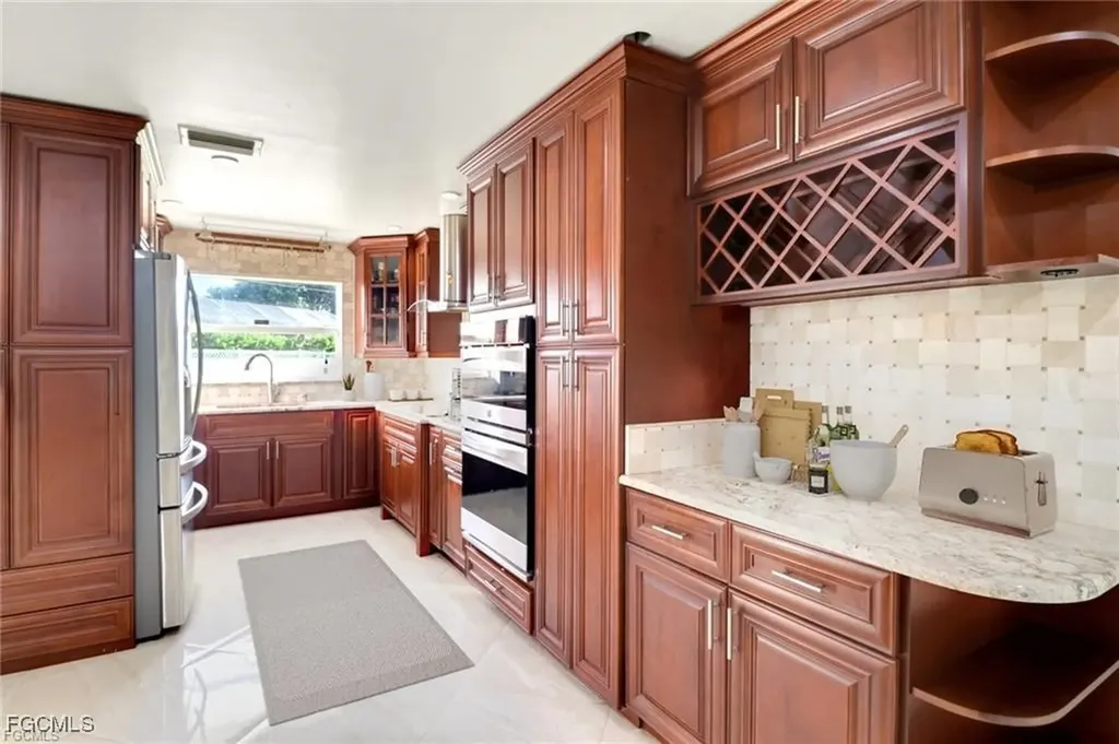 601 SE 31st Street Cape Coral FL 33904