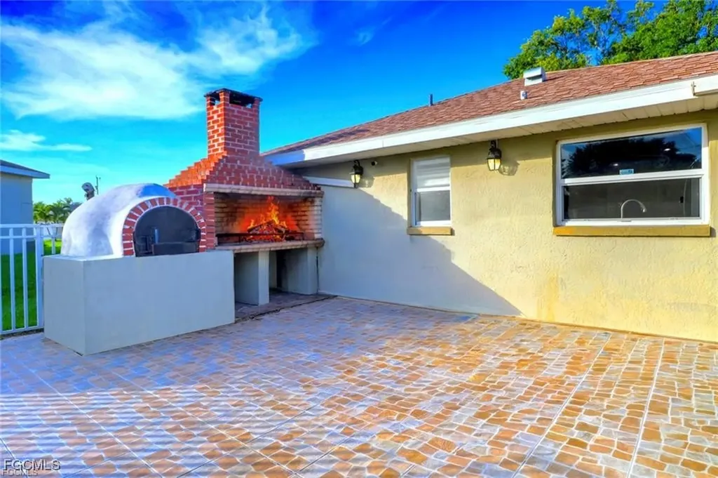 601 SE 31st Street Cape Coral FL 33904